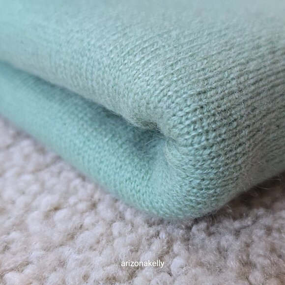 NWT Woolovers Cashmere Knit Scarf Sage Green - Picture 2 of 13